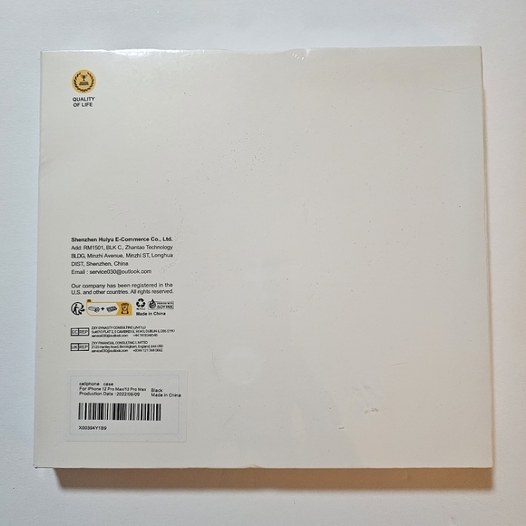 iPhone 13 Pro Max - Black HardShell Case & (2) Screen Protectors Set - Picture 6 of 6